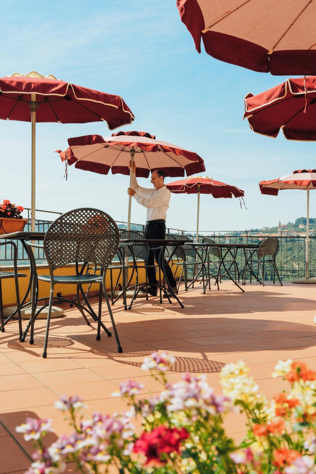 Hotel Liliana Диано-Марина Экстерьер фото